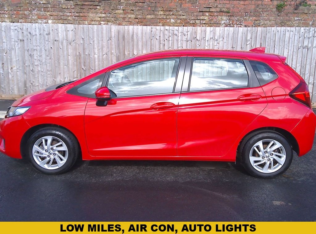 Used Honda Jazz 2017 for sale - 78017837: Photo 2