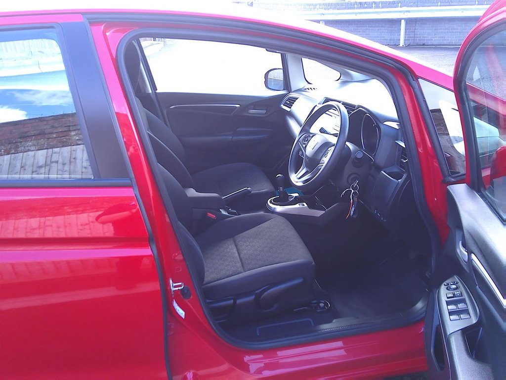 Used Honda Jazz 2017 for sale - 78017837: Photo 6