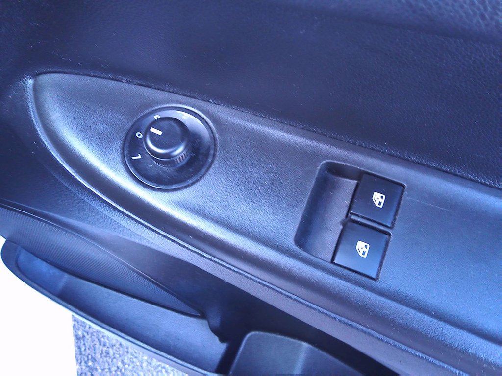 Used Vauxhall Viva 2016 for sale - 77936217: Photo 16