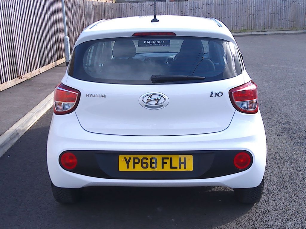Used Hyundai i10 2018 for sale - 77904922: Photo 30