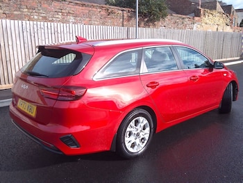 Used Kia Ceed 2023 for sale - 77945402: Photo