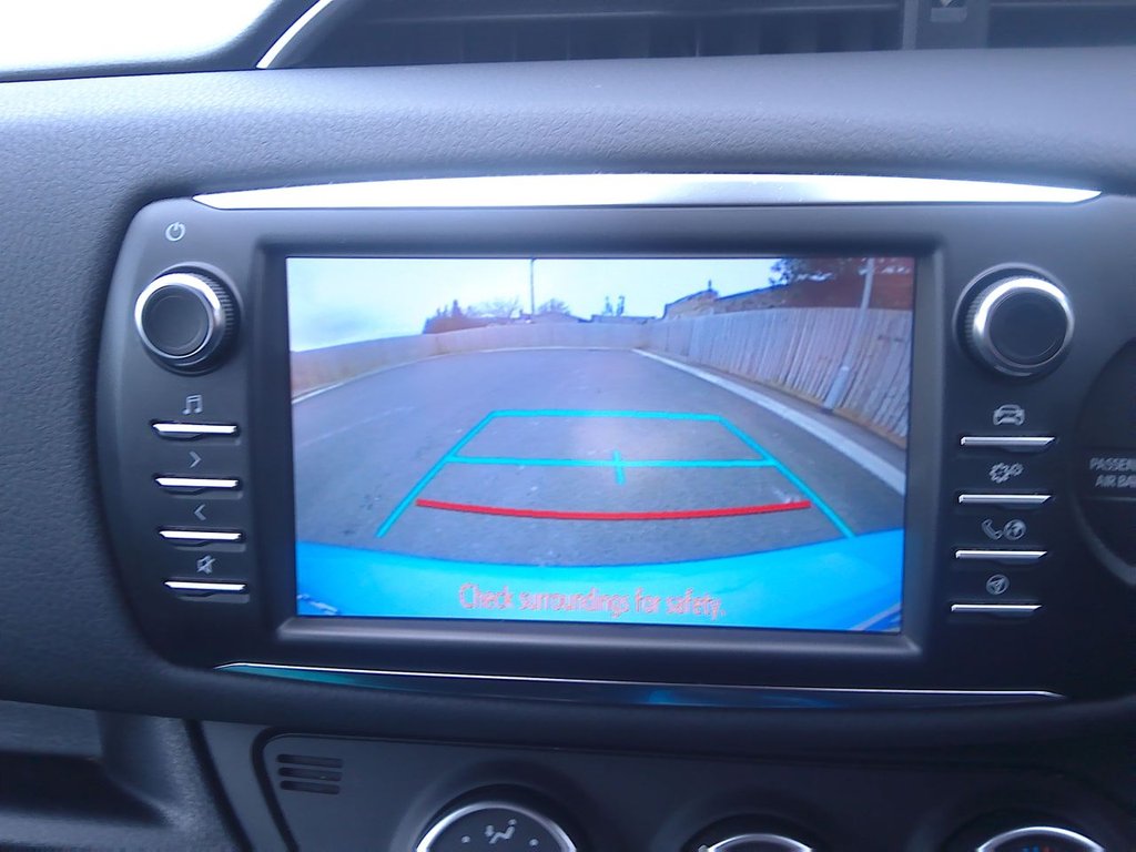 Used Toyota Yaris 2018 for sale - 77919542: Photo 12