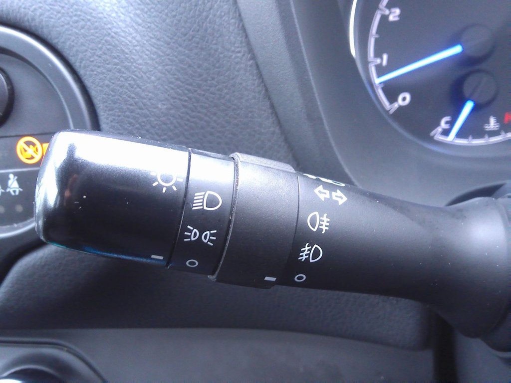 Used Toyota Yaris 2018 for sale - 77919542: Photo 18