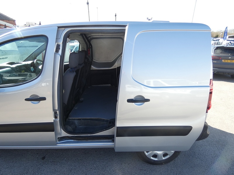 Used Peugeot Partner 2015 for sale - 77749171: Photo 13