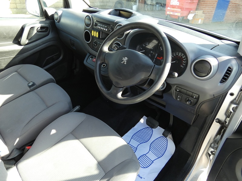 Used Peugeot Partner 2015 for sale - 77749171: Photo 23