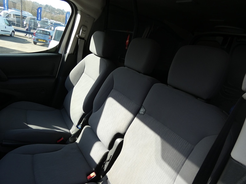 Used Peugeot Partner 2015 for sale - 77749171: Photo 29