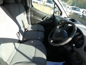 Used Peugeot Partner 2015 for sale - 77749171: Photo
