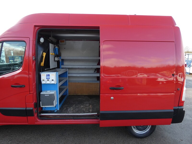 Vehicle 33