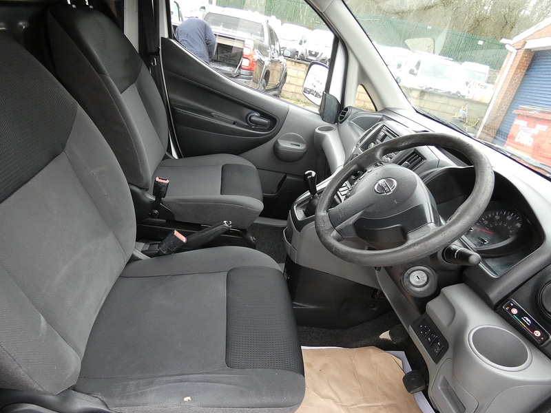 Used Nissan NV200 2015 for sale - 77720643: Photo 2
