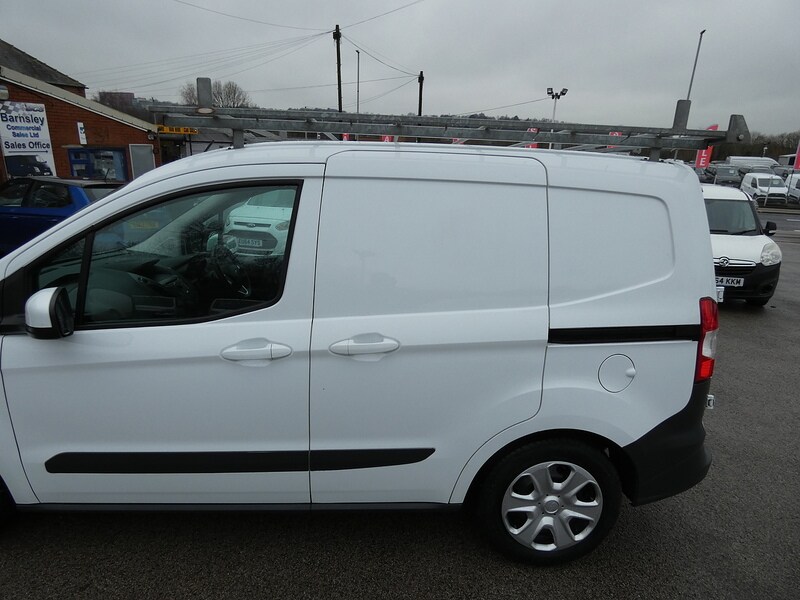 Used Ford Transit Courier 2015 for sale - 77528005: Photo 19