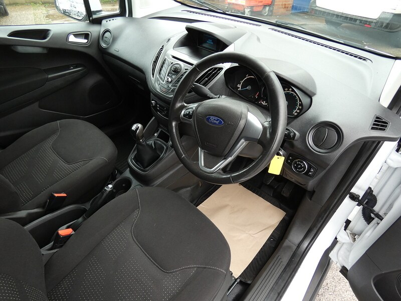 Used Ford Transit Courier 2015 for sale - 77528005: Photo 23
