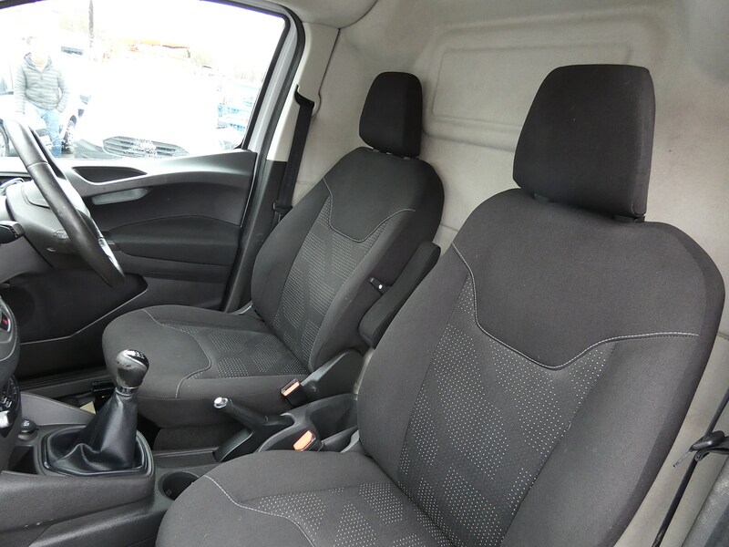 Used Ford Transit Courier 2015 for sale - 77528005: Photo 27