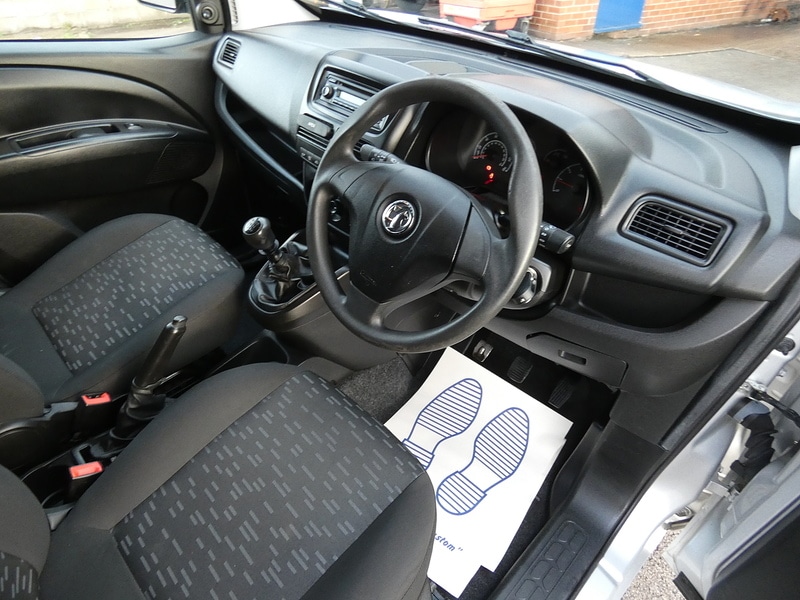 Used Vauxhall Combo 2017 for sale - 76346084: Photo 24