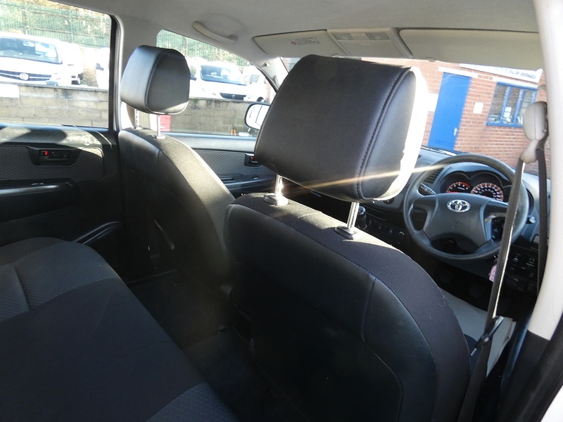 Used Toyota Hilux 2014 for sale - 76806907: Photo 26