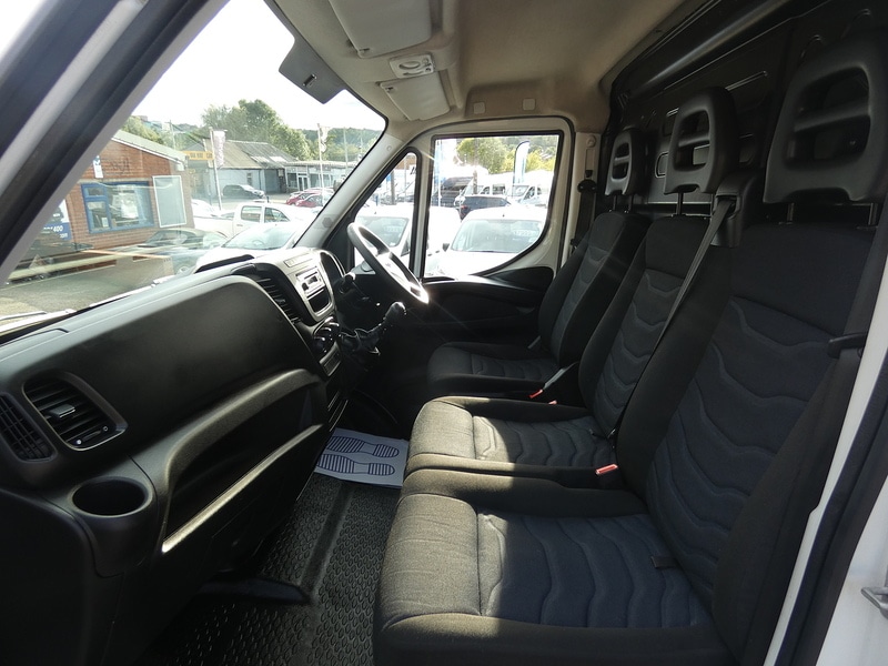 Used Iveco Daily 2018 for sale - 76736468: Photo 9