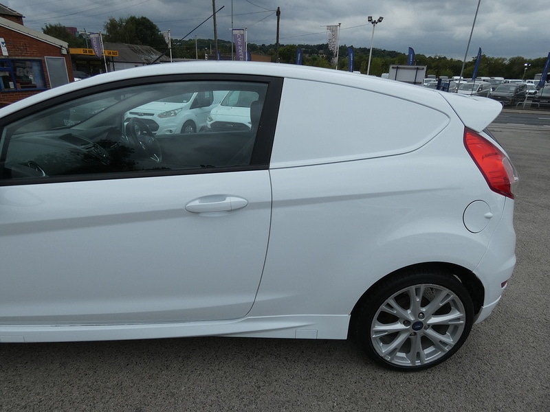 Used Ford Fiesta 2017 for sale - 77720640: Photo 18