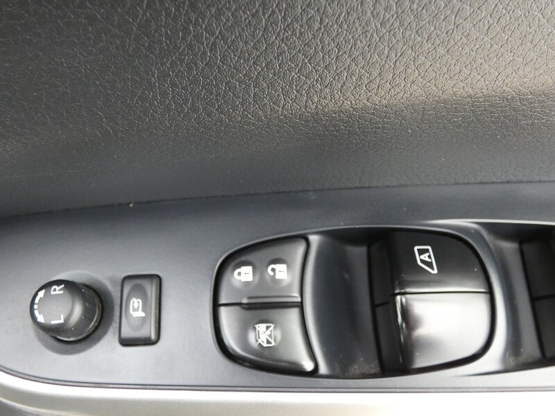 Used Nissan Navara 2019 for sale - 76655551: Photo 25