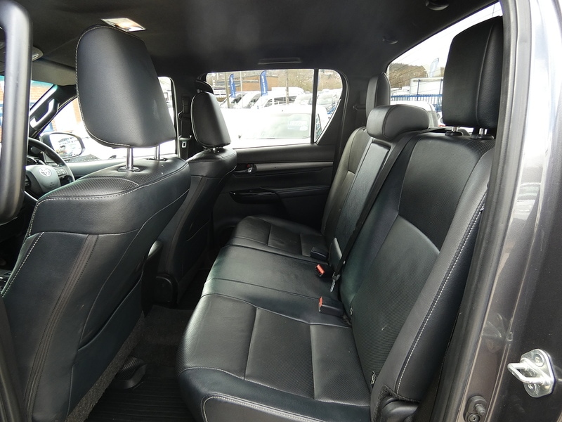 Used Toyota Hilux 2021 for sale - 77720642: Photo 38