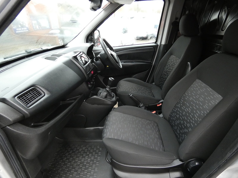 Used Vauxhall Combo 2016 for sale - 77418297: Photo 11