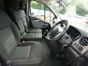 Used Nissan NV300 2019 for sale - 75057122: Photo