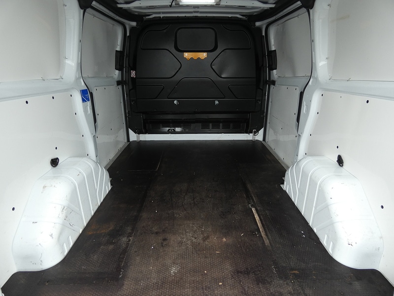 Used Ford Transit Custom 2017 for sale - 78040227: Photo 3