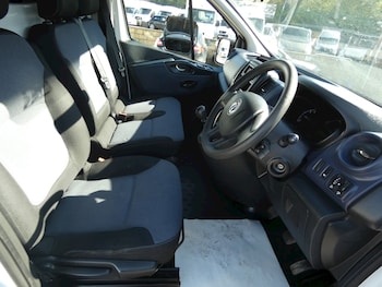 Used Vauxhall Vivaro 2015 for sale - 78709024: Photo