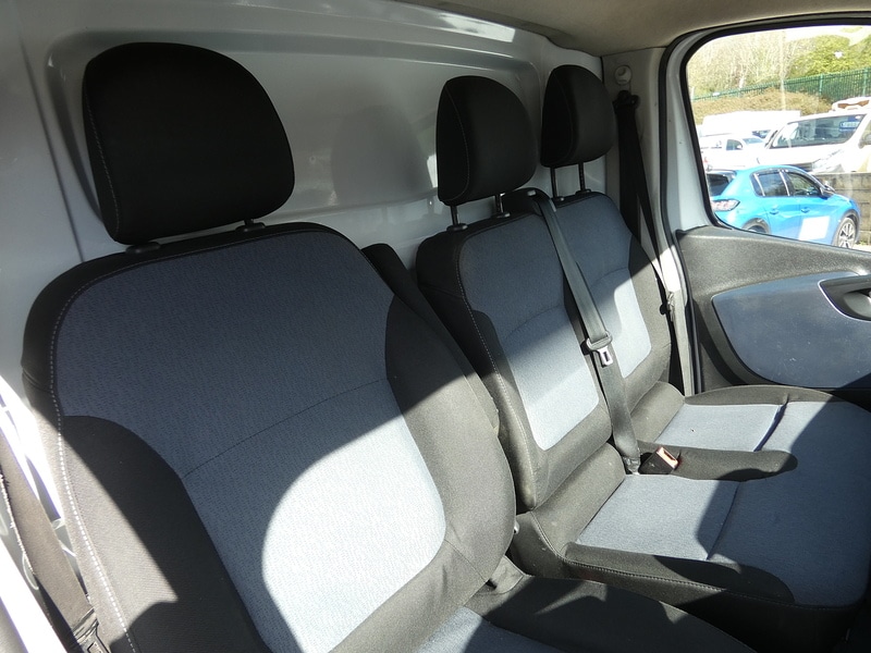 Used Vauxhall Vivaro 2015 for sale - 78040226: Photo 24