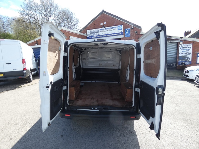 Used Vauxhall Vivaro 2015 for sale - 78040226: Photo 31