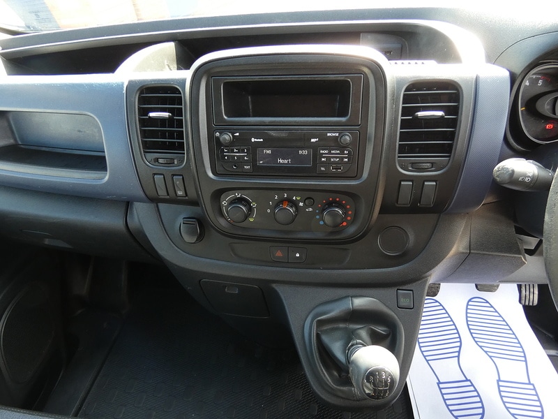 Used Vauxhall Vivaro 2015 for sale - 78040226: Photo 9