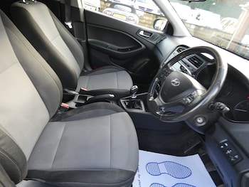 Used Hyundai i20 2018 for sale - 79245837: Photo