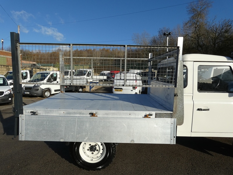 Used Land Rover Defender 130 2020 for sale - 76725200: Photo 31