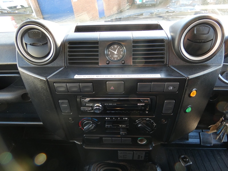 Used Land Rover Defender 130 2020 for sale - 76725200: Photo 9