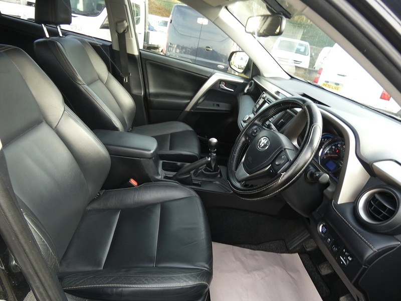 Used Toyota RAV4 2014 for sale - 77594900: Photo 2