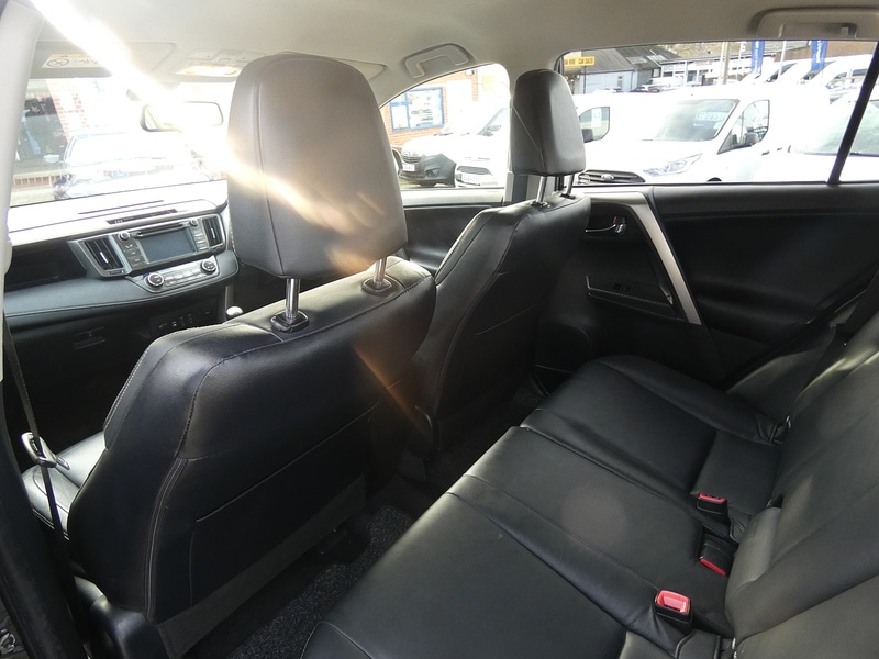 Used Toyota RAV4 2014 for sale - 77594900: Photo 37