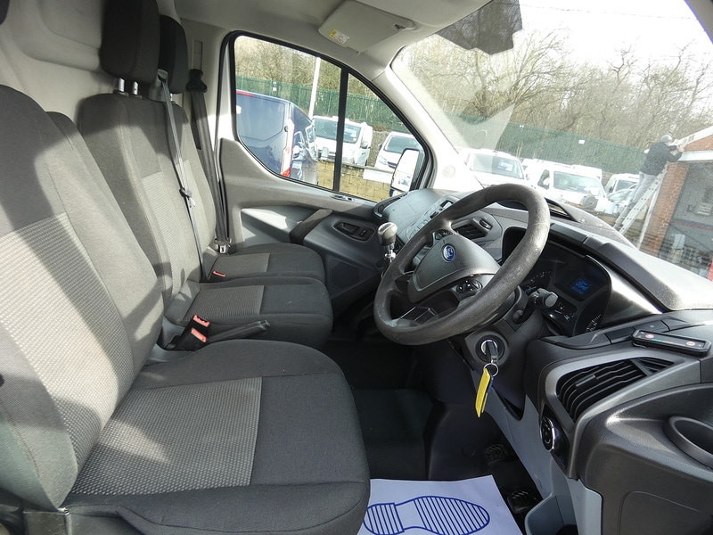 Used Ford Transit Custom 2015 for sale - 77601829: Photo 2