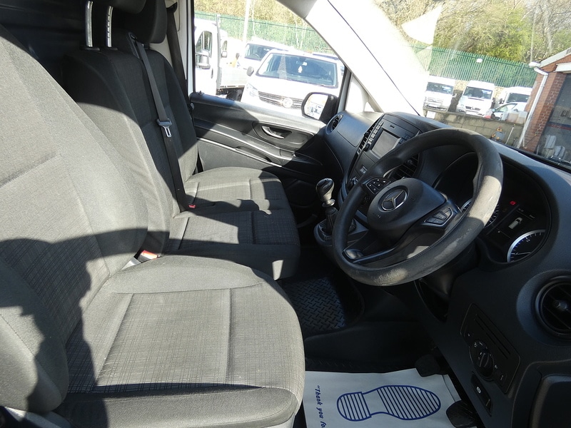 Used Mercedes-Benz Vito 2018 for sale - 77947084: Photo 2
