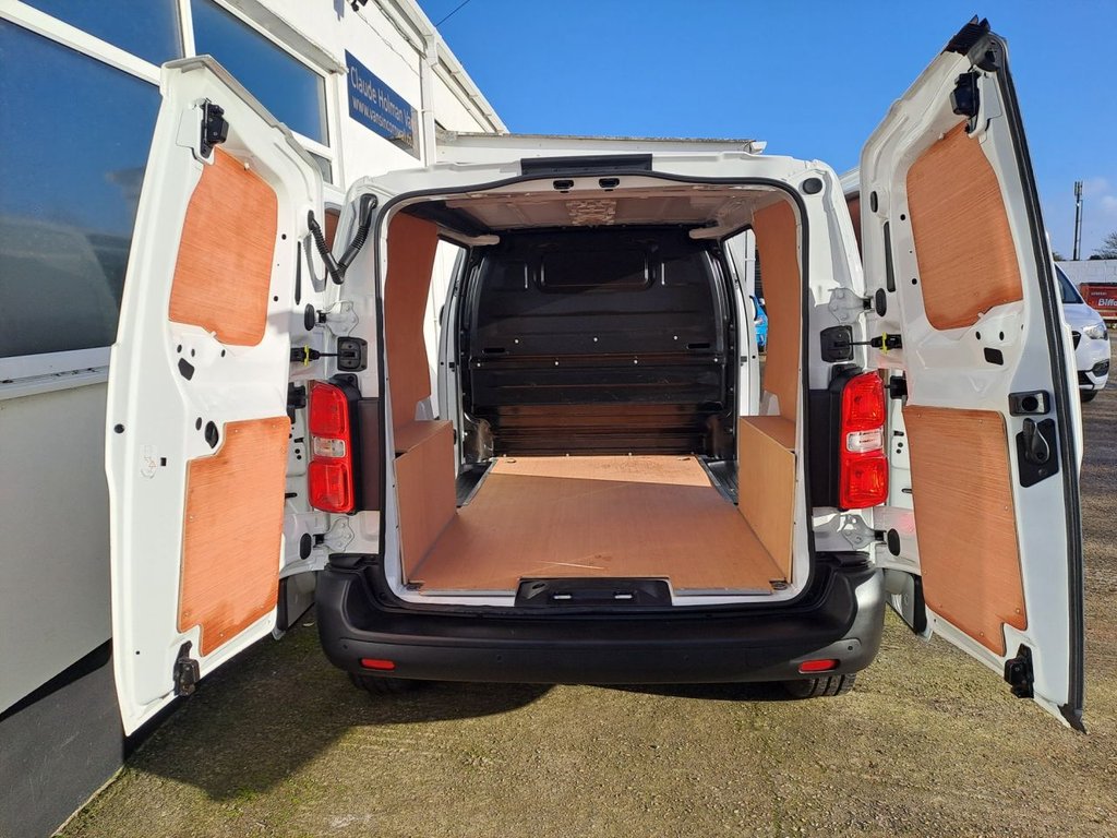 Used Vauxhall Vivaro 2022 for sale - 77582997: Photo 9