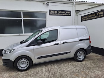 Used Ford Transit Courier 2016 for sale - 78930480: Photo