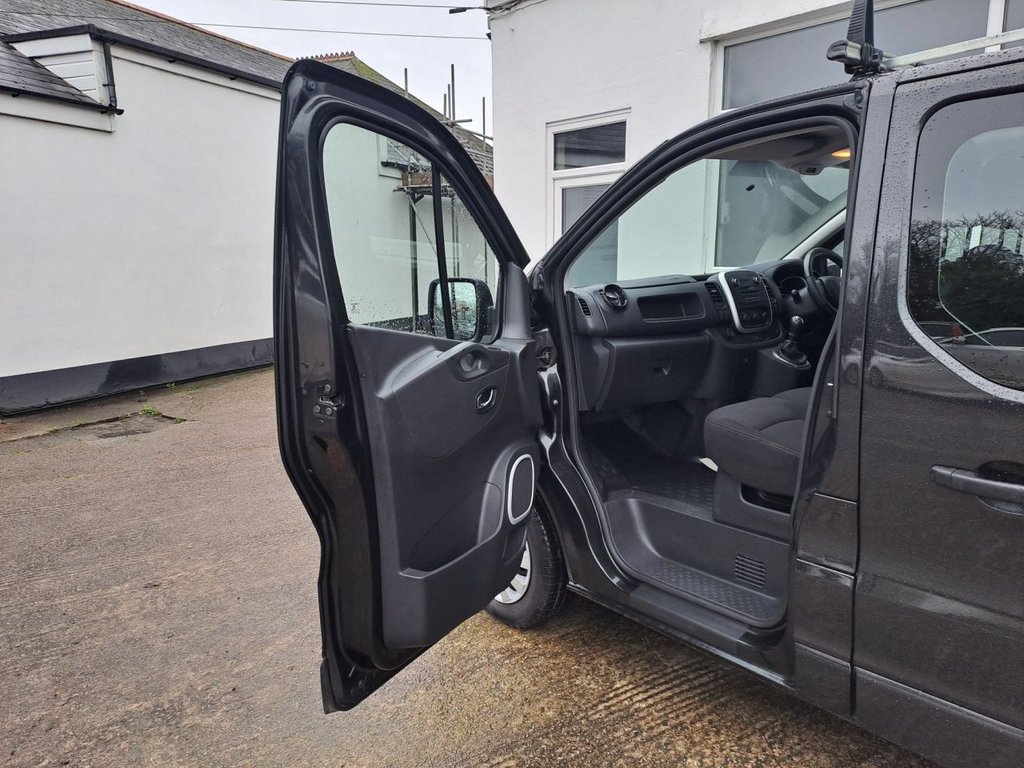 Used Vauxhall Vivaro 2015 for sale - 77227411: Photo 11