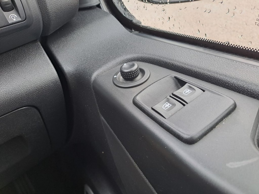 Used Vauxhall Vivaro 2015 for sale - 77227411: Photo 15