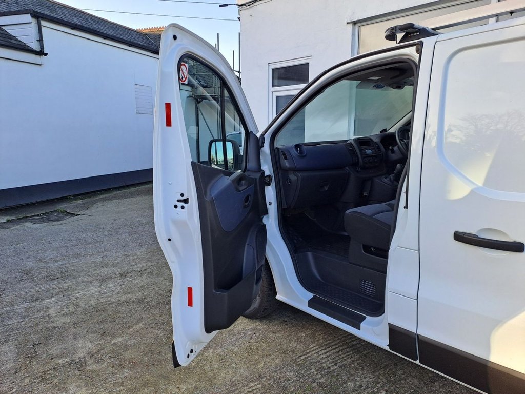 Used Vauxhall Vivaro 2017 for sale - 78102583: Photo 10