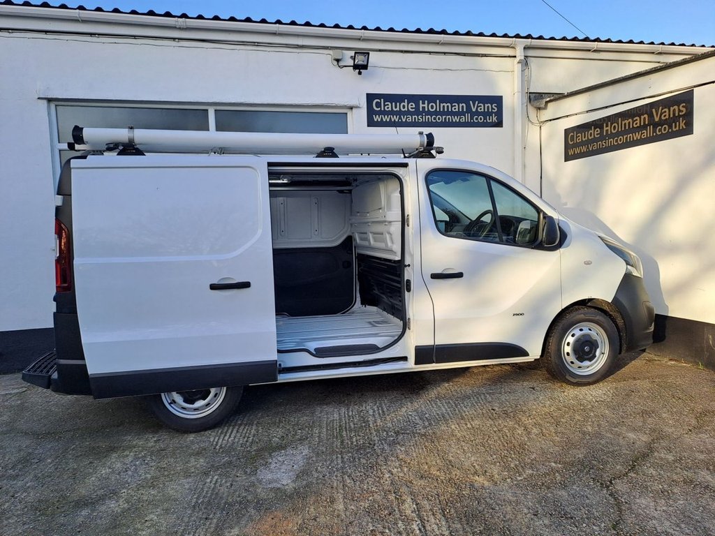 Used Vauxhall Vivaro 2017 for sale - 78102583: Photo 6