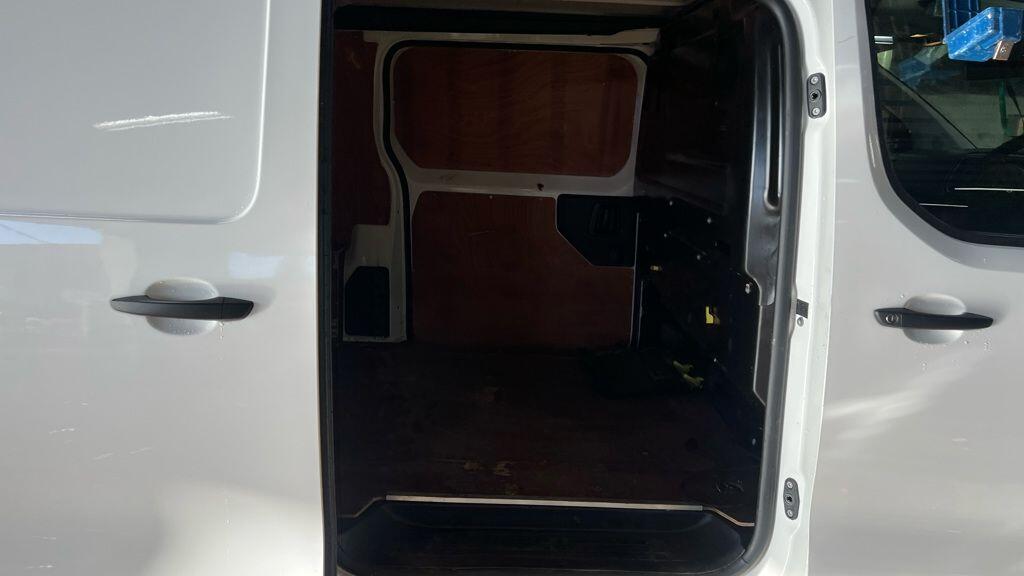 Used Peugeot e-Expert 2021 for sale - 76728329: Photo 12