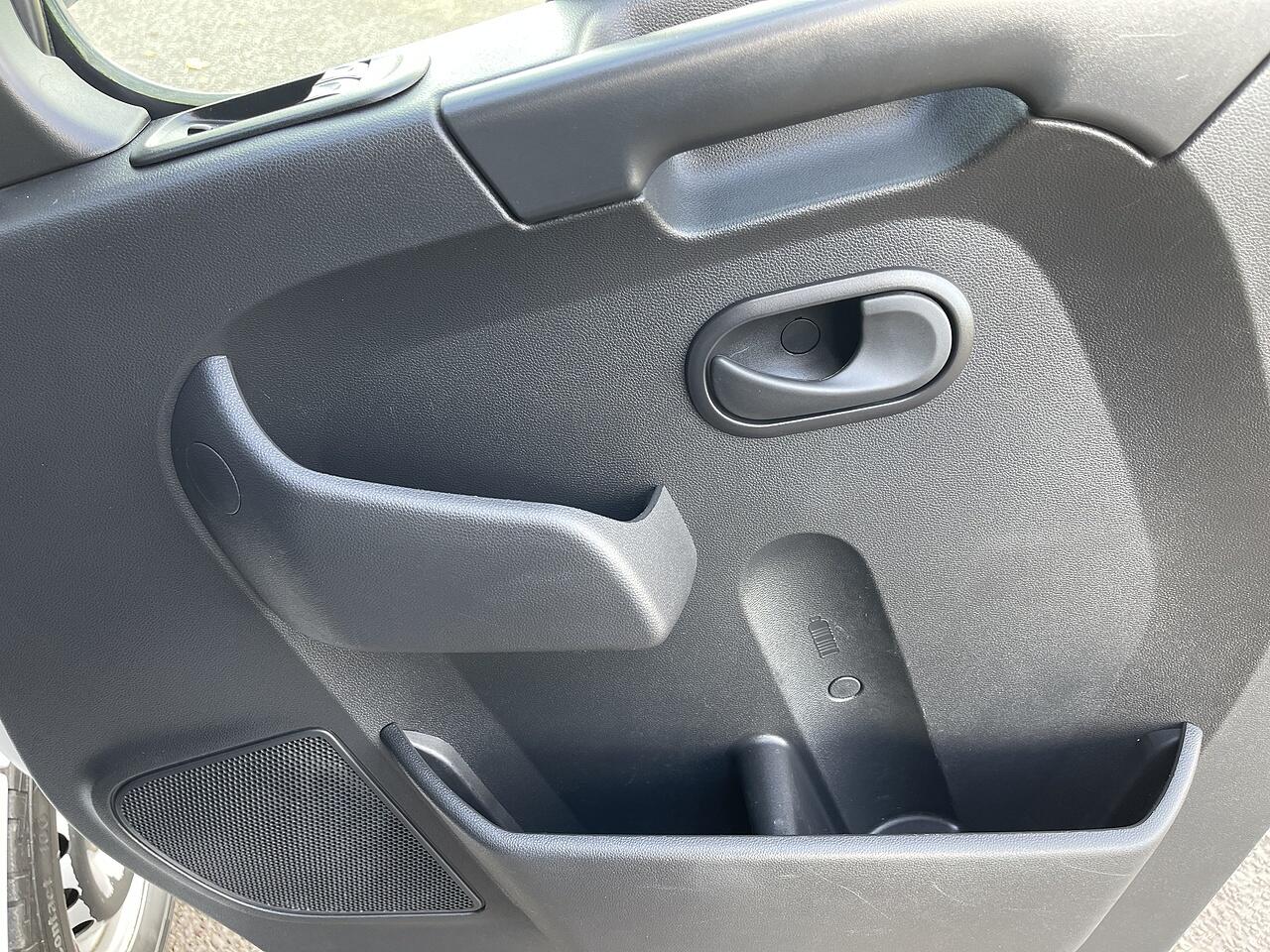 Used Nissan NV400 2021 for sale - 76348837: Photo 37