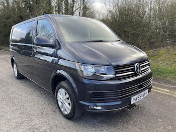 Used Volkswagen Transporter 2018 for sale - 77564913: Photo