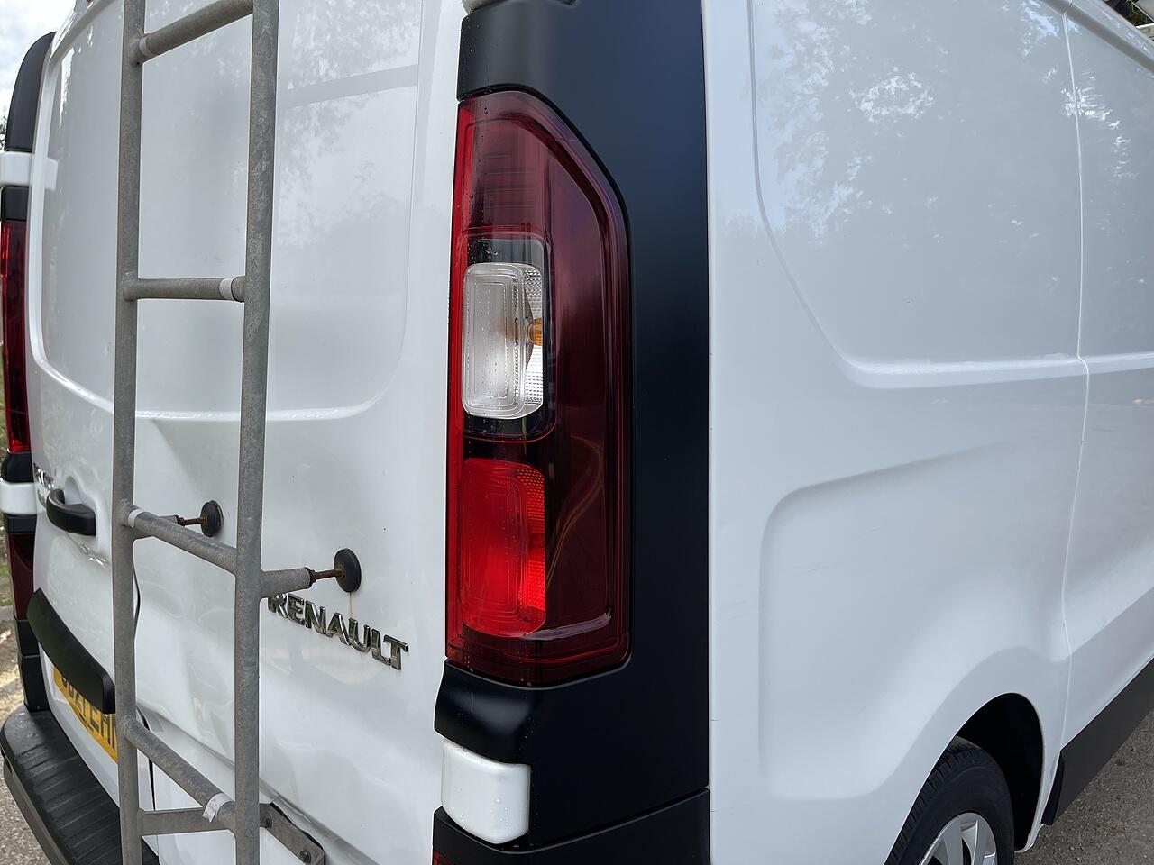 Used Renault Trafic 2021 for sale - 76898282: Photo 12