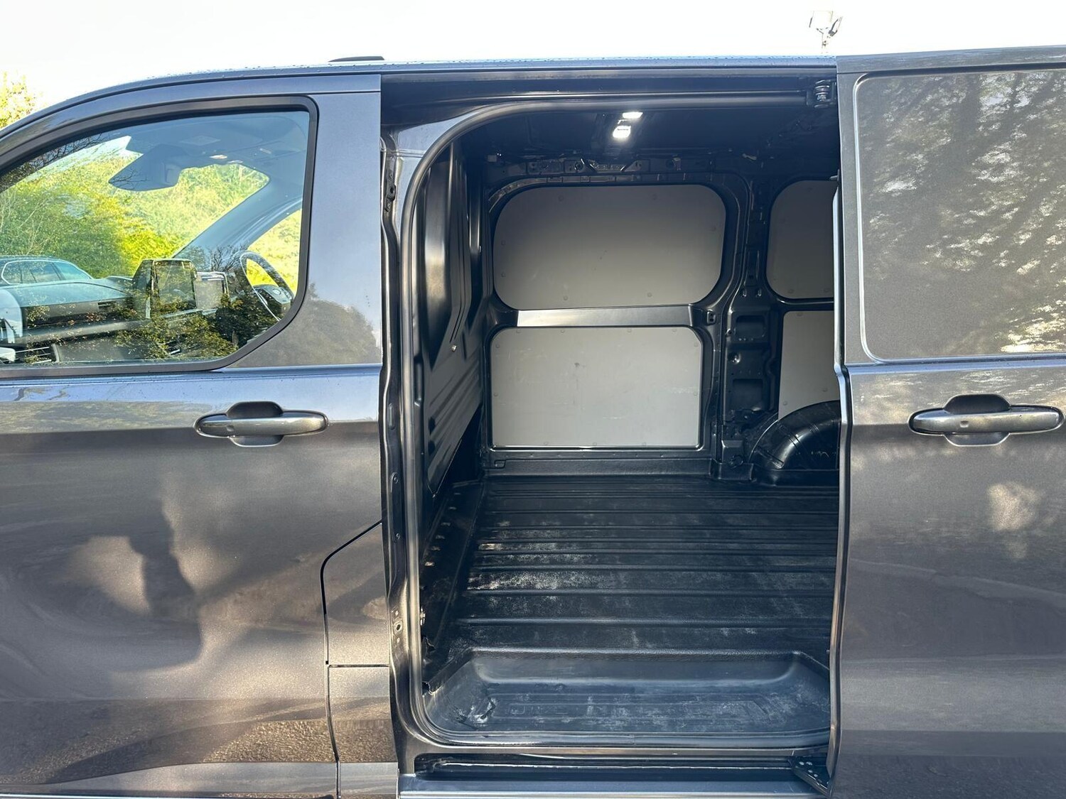 Used Ford Transit Custom 2024 for sale - 75789536: Photo 54