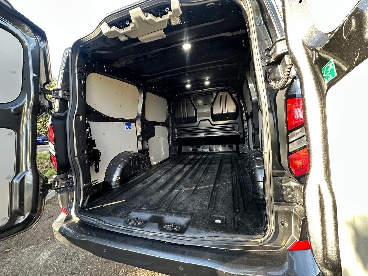 Used Ford Transit Custom 2024 for sale - 75789536: Photo 61