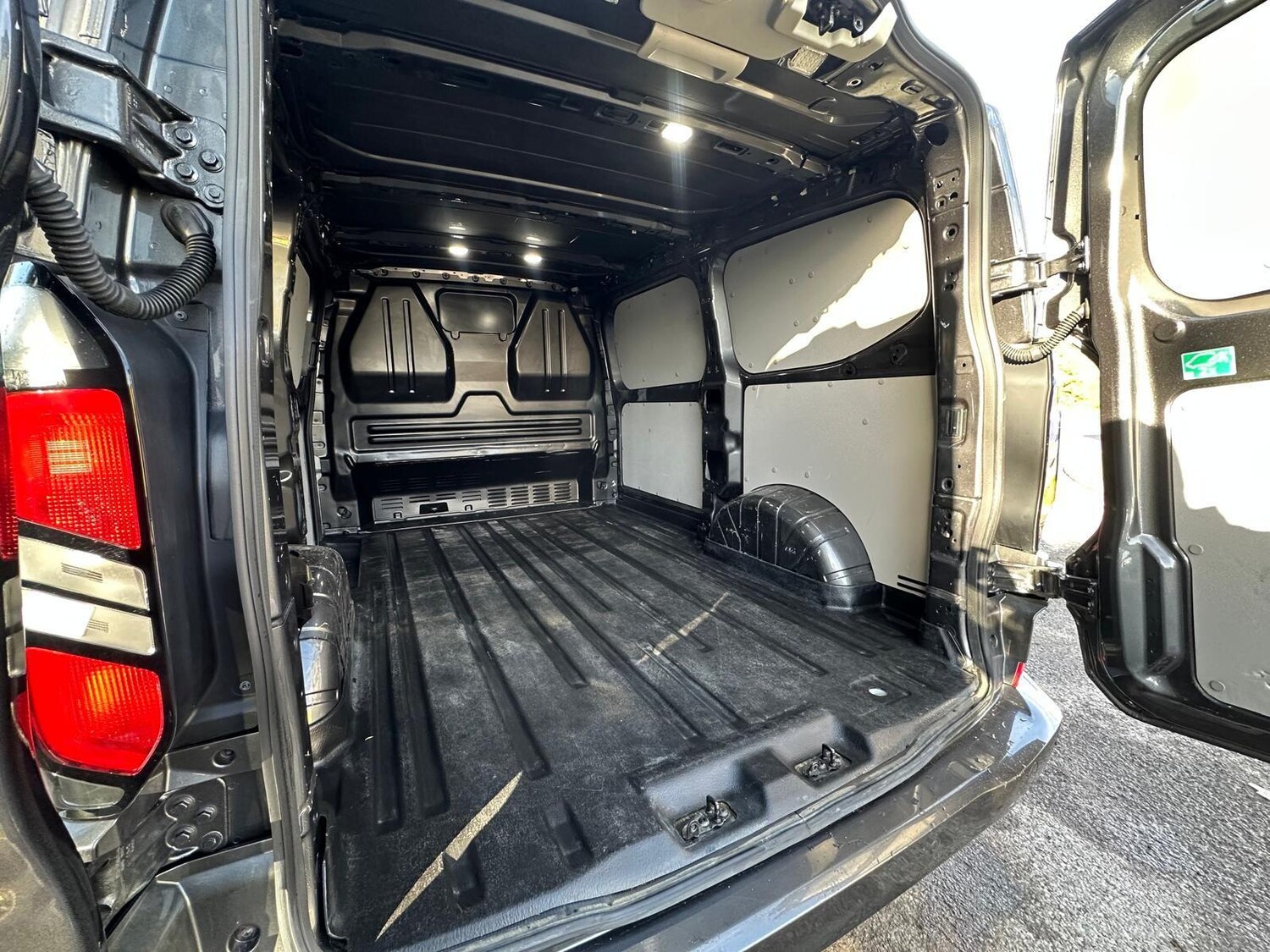 Used Ford Transit Custom 2024 for sale - 75789536: Photo 62