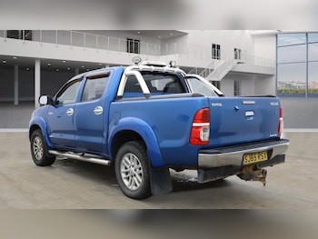 Used Toyota Hilux 2015 for sale - 76042976: Photo